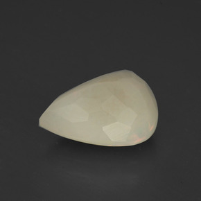 Opale multicolore naturelle en forme de poire, 2,85 ct, translucide