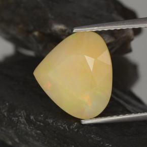 Opale multicolore naturelle en forme de poire, 3,17 ct, translucide