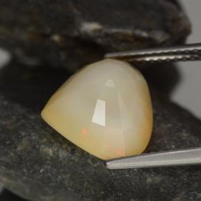 Opale multicolore naturelle en forme de poire, 3,17 ct, translucide