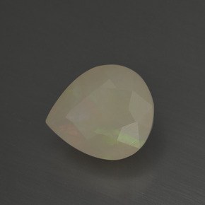 Opale multicolore naturelle en forme de poire, 2,58 ct, translucide