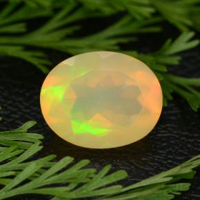 Opale jaune naturelle coupe ovale, 1,69 ct, translucide