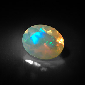 Opale multicolore naturelle transparent, 1,35 ct, transparent / translucide