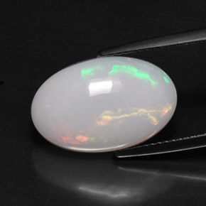 Opale multicolore naturelle coupe ovale, 5,49 ct, opaque