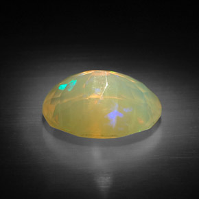 Opale multicolore naturelle coupe ovale, 3,16 ct, transparent