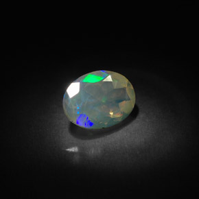 Opale multicolore naturelle transparent, 0,83 ct, transparent / translucide