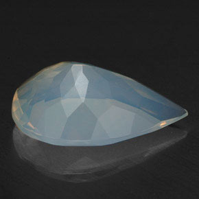 Opale multicolore naturelle en forme de poire, 2,61 ct, transparent