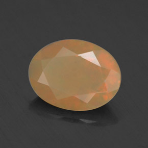 Opale multicolore naturelle coupe ovale, 0,69 ct, translucide