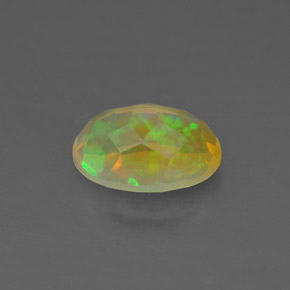 Opale multicolore naturelle transparent, 0,82 ct, transparent / translucide