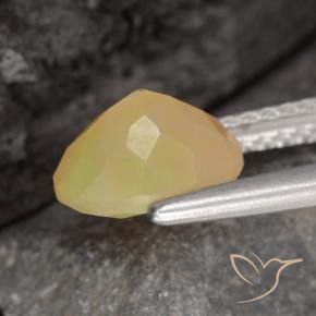 Opale Multicolore naturelle ovale, 0.87 ct, Translucide