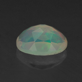 Opale multicolore naturelle transparent, 0,76 ct, transparent / translucide