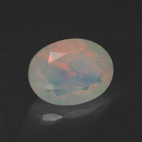 Opale multicolore naturelle transparent, 0,67 ct, transparent / translucide