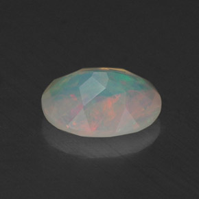 Opale multicolore naturelle transparent, 0,67 ct, transparent / translucide