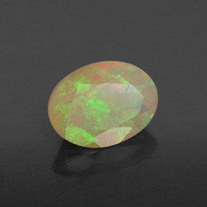Opale multicolore naturelle transparent, 0,82 ct, transparent / translucide
