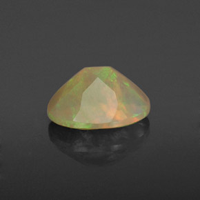 Opale multicolore naturelle transparent, 0,82 ct, transparent / translucide