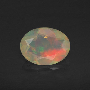 Opale multicolore naturelle coupe ovale, 0,74 ct, translucide