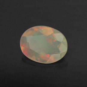 Opale multicolore naturelle transparent, 0,69 ct, transparent / translucide