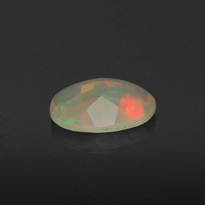Opale multicolore naturelle transparent, 0,69 ct, transparent / translucide