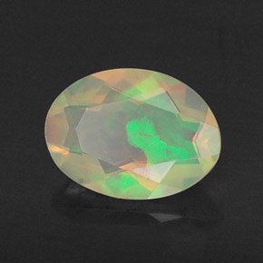 Opale multicolore naturelle transparent, 0,60 ct, transparent / translucide