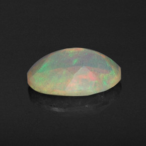 Opale multicolore naturelle transparent, 0,67 ct, transparent / translucide