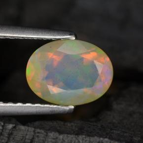 Opale multicolore naturelle coupe ovale, 0,88 ct, translucide