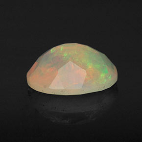 Opale multicolore naturelle transparent, 0,89 ct, transparent / translucide