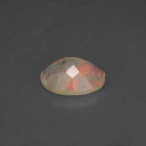 Opale multicolore naturelle transparent, 0,75 ct, transparent / translucide