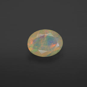 Opale multicolore naturelle transparent, 0,63 ct, transparent / translucide