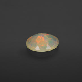 Opale multicolore naturelle transparent, 0,63 ct, transparent / translucide
