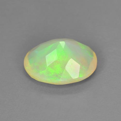 Opale multicolore naturelle coupe ovale, 1,13 ct, translucide