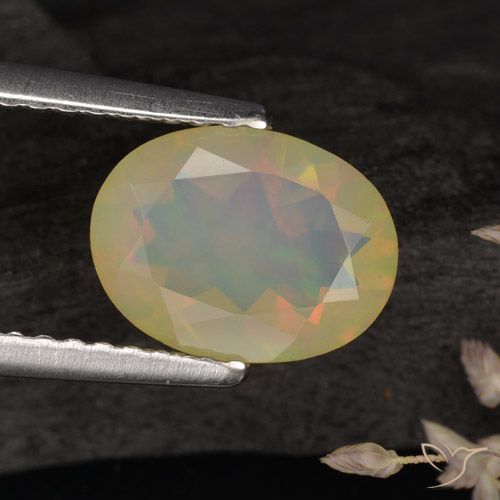 0.96ct Naturel Multicolore Opale, ovale, Translucide