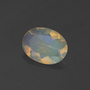 Opale multicolore naturelle coupe ovale, 0,83 ct, transparent