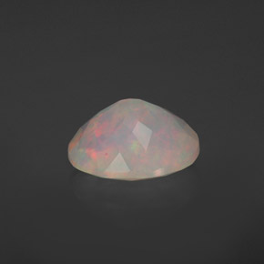 Opale multicolore naturelle coupe ovale, 1,83 ct, transparent