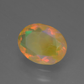 Opale multicolore naturelle coupe ovale, 1,29 ct, translucide