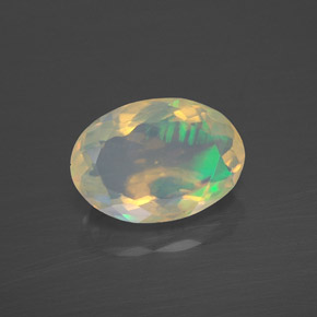 Opale multicolore naturelle coupe ovale, 1,77 ct, transparent