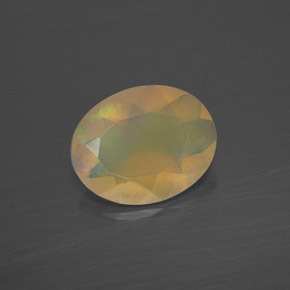 Opale multicolore naturelle coupe ovale, 1,17 ct, translucide