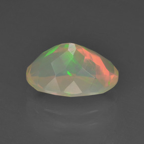 Opale multicolore naturelle coupe ovale, 1,64 ct, transparent