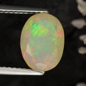 Opale jaune naturelle coupe ovale, 1,58 ct, translucide