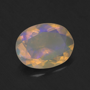 Opale multicolore naturelle coupe ovale, 1,27 ct, translucide
