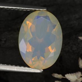 Opale multicolore naturelle coupe ovale, 2,25 ct, transparent
