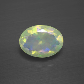 Opale multicolore naturelle coupe ovale, 1,48 ct, transparent