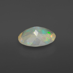 Opale multicolore naturelle coupe ovale, 1,48 ct, transparent