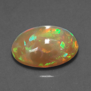 Opale multicolore naturelle coupe ovale, 2,23 ct, translucide