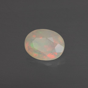 Opale multicolore naturelle transparent, 0,63 ct, transparent / translucide