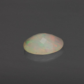 Opale multicolore naturelle transparent, 0,64 ct, transparent / translucide