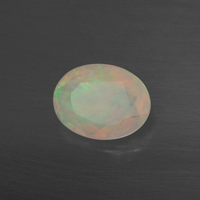 Opale multicolore naturelle transparent, 0,65 ct, transparent / translucide
