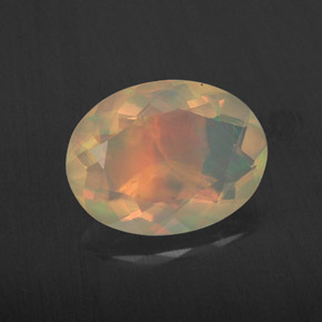 Opale multicolore naturelle coupe ovale, 1,65 ct, transparent