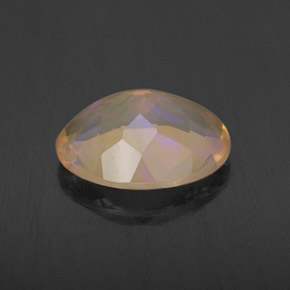 Opale multicolore naturelle coupe ovale, 1,88 ct, transparent