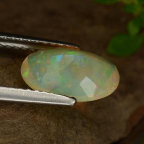 Opale multicolore naturelle coupe ovale, 1,26 ct, transparent