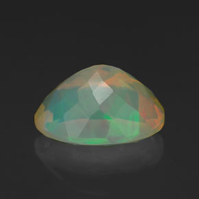 Opale multicolore naturelle coupe ovale, 1,96 ct, transparent