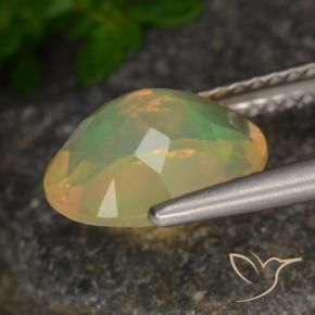 Opale Multicolore naturelle ovale, 1.54 ct, Transparent